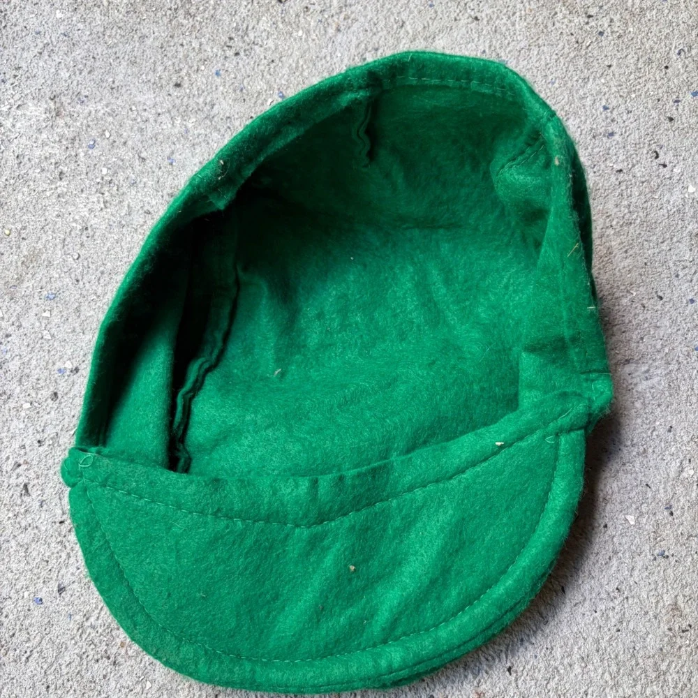 Bud Light St Patricks Day Green Felt Flat Cap Shamrock Ivy Hat Novelty Beer Gear